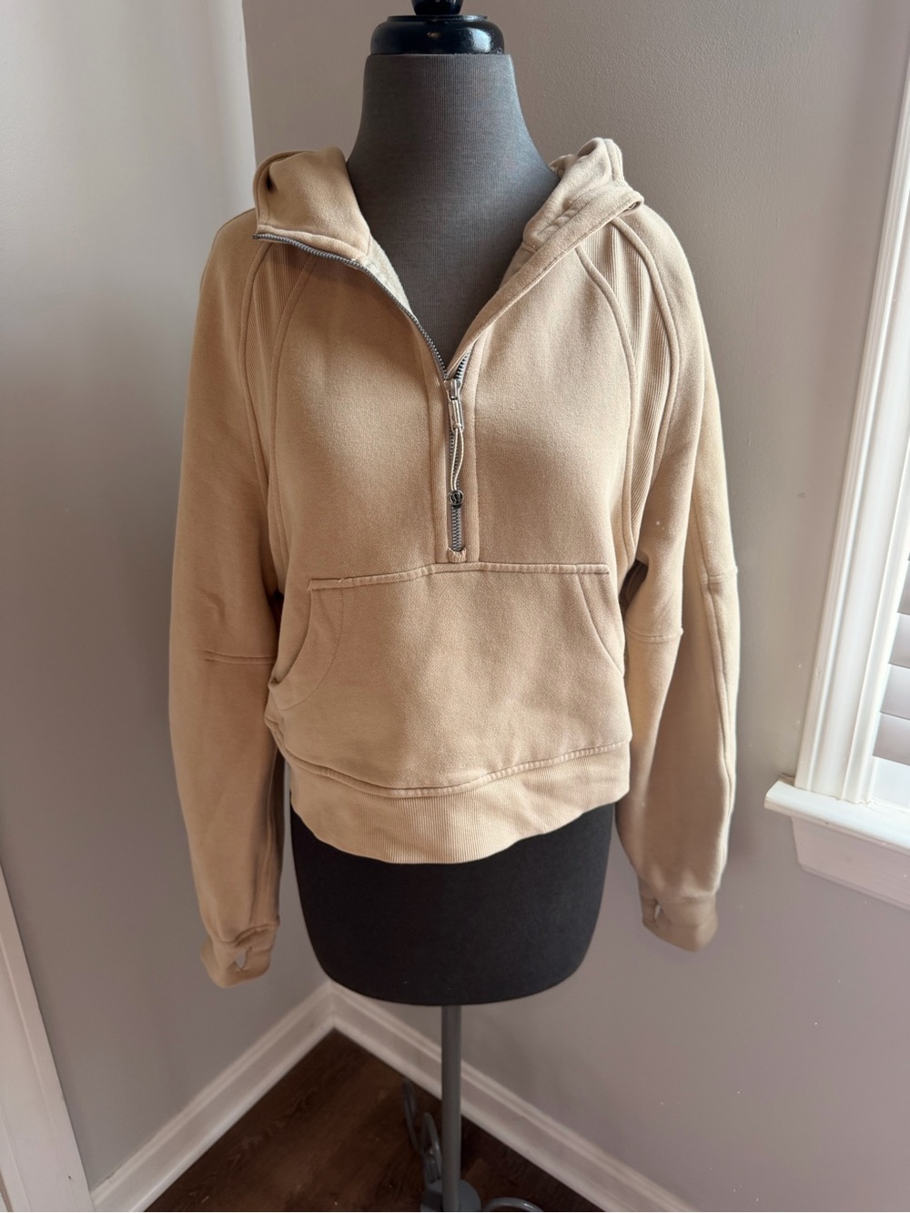 Lululemon Tan Scuba Hoodie. Size XS/S.